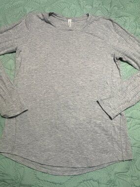 Lululemon Women's Size 6 Long Sleeve Top Heathered Grey Like New